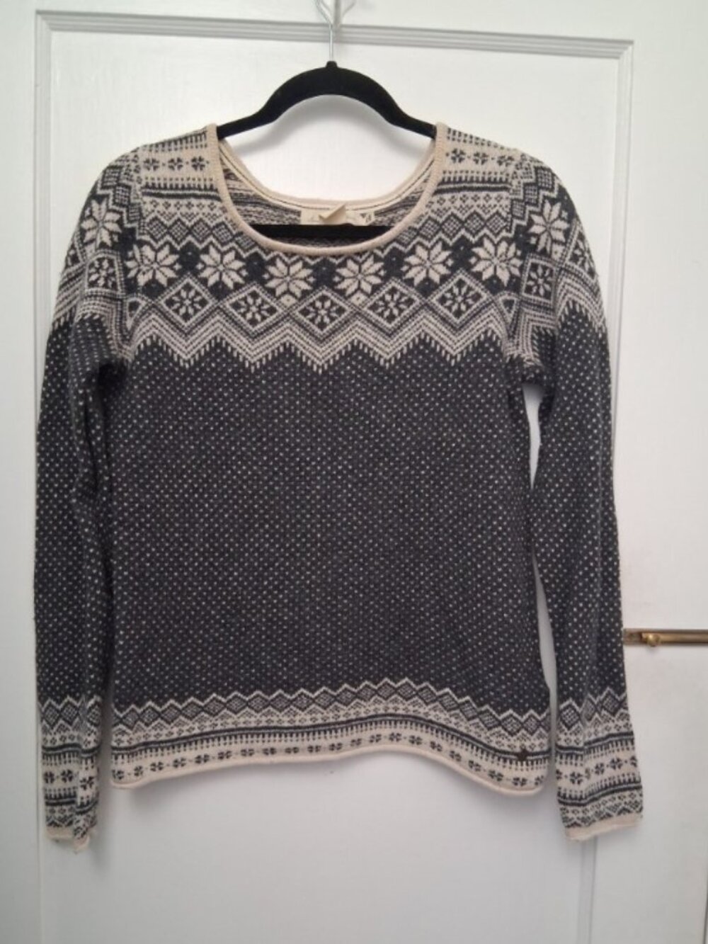 Women's H&M Gray Nordic Snowflake Sweater